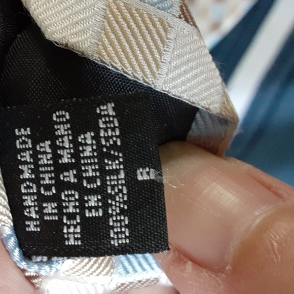 SOLD!!!  Two 100% silk men's neck tie from Geoffrey Beene - Picture 8 of 15